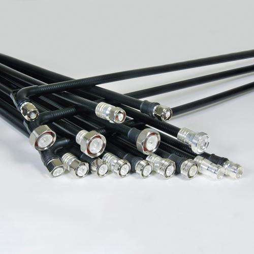 Konfektioniertes Koaxialkabel SF 1/2"-50-PE-LF 7/8"-50-PE cable clamp 4.3-10 Stecker verschraubt LF 7/8" (50 Ω) 0,5 m Produktbild Front View L